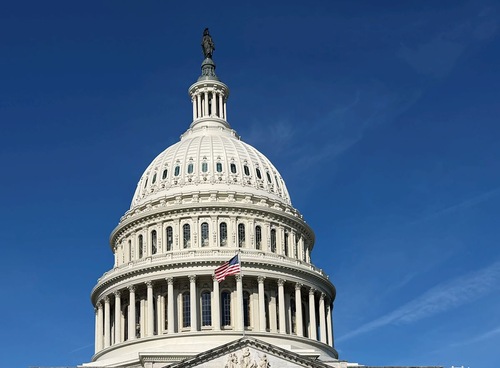 Image for article Verfolgung von Falun Gong: US-Abgeordnete und Menschenrechtsaktivisten fordern Sanktionen gegen Peking