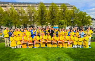 Image for article Schweden: Praktizierende feiern den Welt-Falun-Dafa-Tag und würdigen die Gnade des Meisters