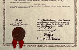 Image for article Missouri, USA: Bürgermeister von St. Peters gibt Proklamation zum Welt-Falun-Dafa-Tag heraus