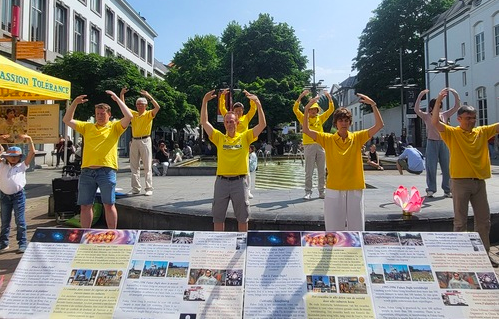 Image for article Belgien: Aktivitäten in Antwerpen stellen Falun Dafa vor und informieren über die Verfolgung