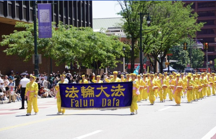 Image for article Philadelphia, USA: Falun Dafa bei Paraden zum 4. Juli freudig willkommen geheißen