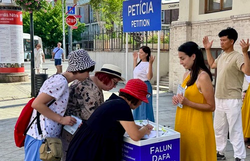 Image for article Zweimonatige Petitionsaktion in der Westslowakei – Unterstützung für Falun Dafa