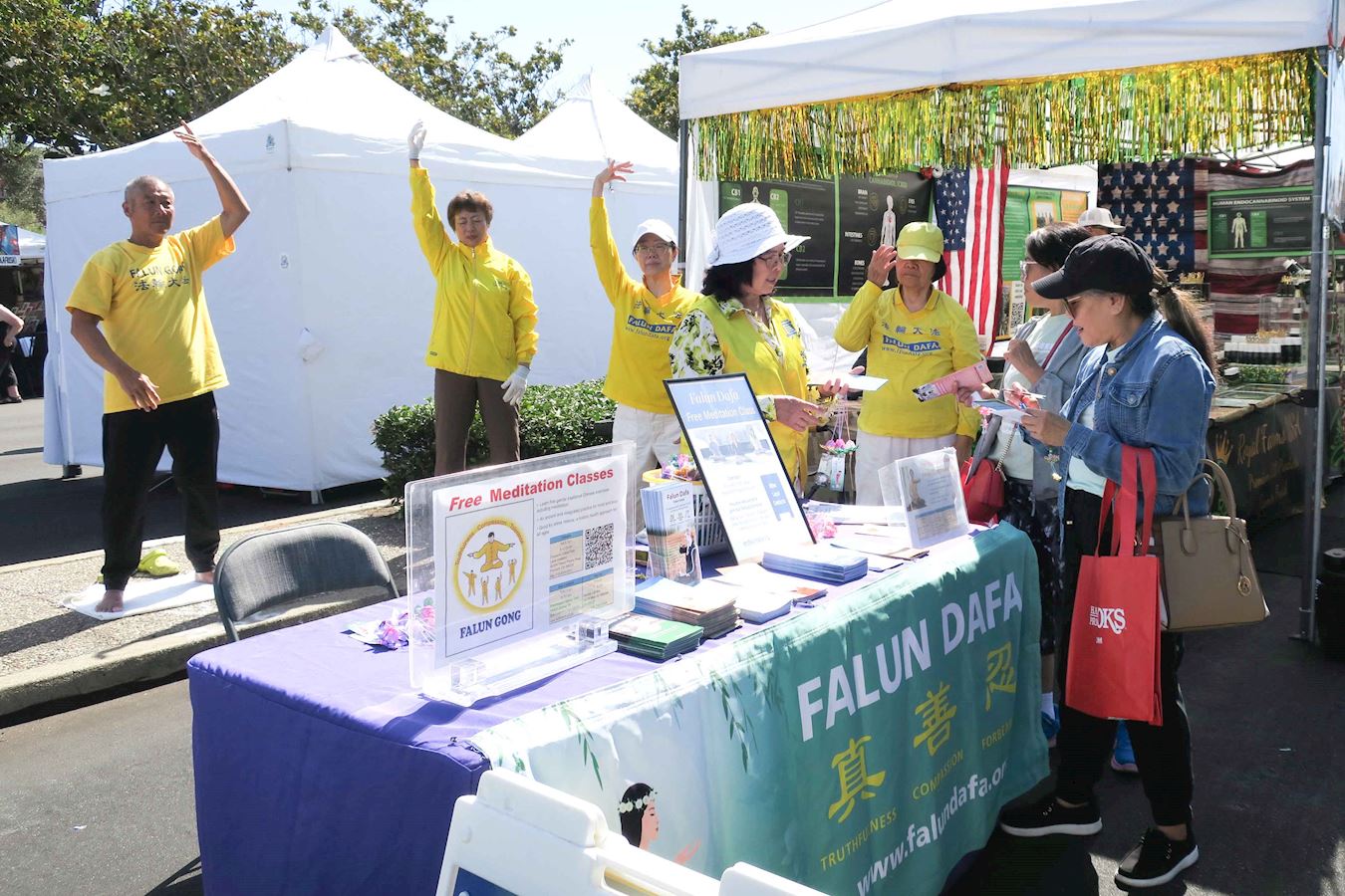 Image for article Kalifornien: Falun Dafa in Fremont auf Kunstfestival vorgestellt