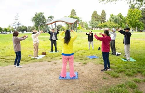 Image for article Fremont, Kalifornien: Parkbesucher genießen kostenlosen Falun-Dafa-Kurs