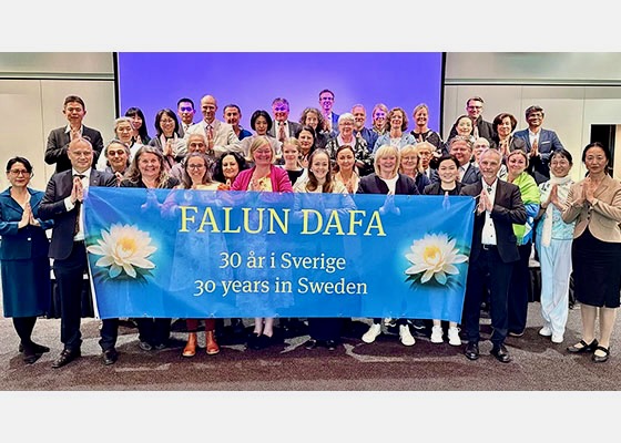 Image for article Dank an den Meister für 30 Jahre Falun Dafa in Europa – Konferenzteilnehmer in Göteborg inspiriert