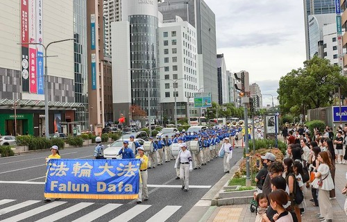Image for article „Macht weiter! Ich werde euch immer unterstützen“ – Hilfe für Falun Dafa von japanischen Politikern zugesichert