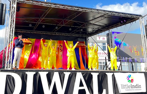 Image for article Neuseeland: Besucher des jährlichen Diwali-Festes in Auckland lernen Falun Dafa kennen und schätzen