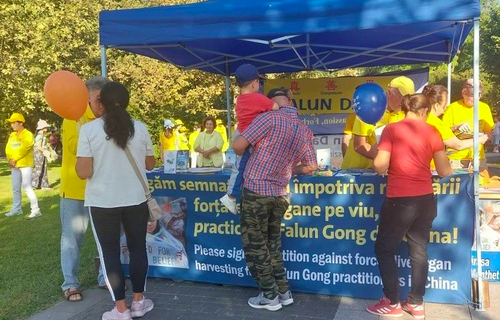 Image for article Rumänien: Positive Resonanz auf Falun Dafa beim Kastanienfest in Baia Mare