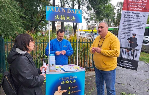 Image for article Informationsveranstaltungen in Bukarest, Brașov und Târgu Mureș – Falun Dafas Werte finden bei Rumänen großen Anklang