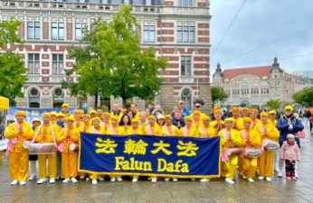 Image for article Erfurt: Herzliche Grüße der deutschen Falun-Dafa-Praktizierenden an den verehrten Meister zum Mittherbstfest