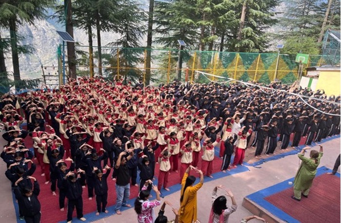 Image for article „Von unschätzbarem Wert“ – Schulleiter und Lehrer im Norden Indiens begeistert von Falun Dafa