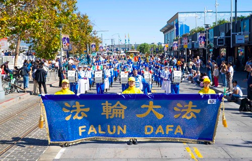Image for article San Francisco: Herausragender Auftritt der Tian Guo Marching Band bei Italian Heritage Parade