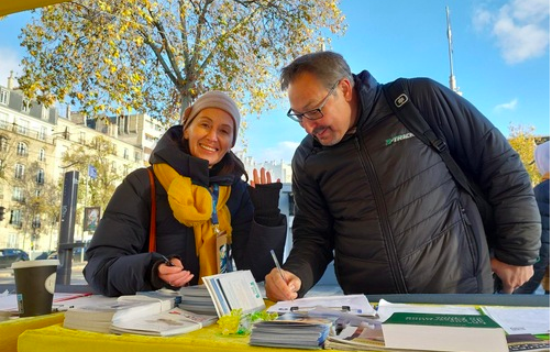 Image for article Paris: Prominente Persönlichkeiten verurteilen die Verfolgung auf Bürgermeister- und Kommunalmesse