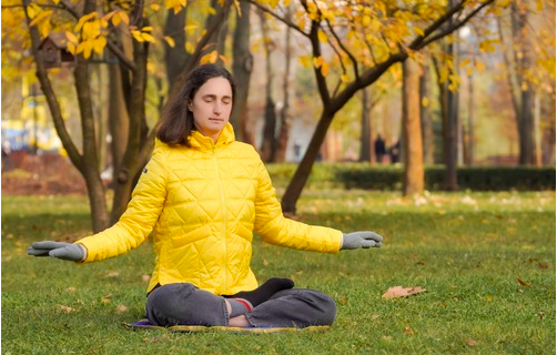 Image for article Verstehen, was es bedeutet, ein wahrer Praktizierender zu sein: Erkenntnisse in der Ukraine nach der 22. China Fahui