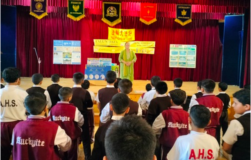 Image for article Indien: Schulleiter ist überzeugt: Falun Dafa fördert Frieden, Widerstandskraft und Einigkeit