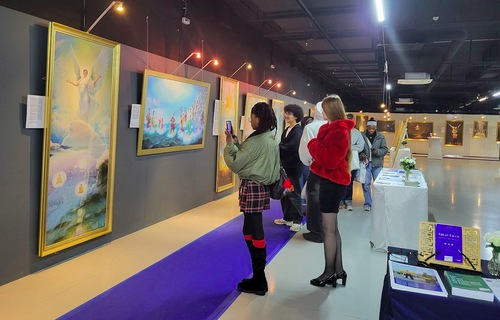 Image for article „Die Kunst von Zhen Shan Ren“ berührt die Herzen vieler Belgier (Teil II)