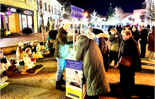 Image for article Slowakei: Adventswochenenden in der Fußgängerzone – ganz im Widerstand gegen Chinas staatlich geförderten Organraub