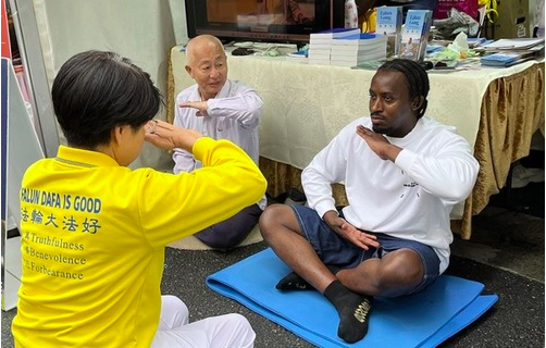 Image for article Australien: Falun Dafa beim Nationalen Multikulturellen Festival in Canberra präsentiert