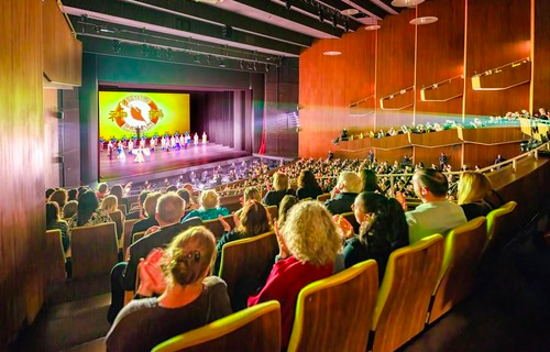 Image for article „Wir fühlen uns geehrt, hier zu sein“ – Kommentare von US-Politikern zu Shen-Yun-Vorstellungen