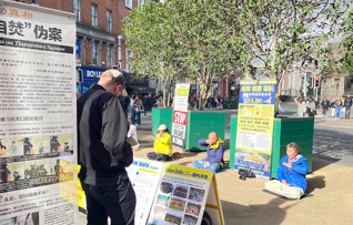 Image for article Dublin: Chinesen nutzen Informationsstand der Falun-Dafa-Praktizierenden zum Partei-Austritt