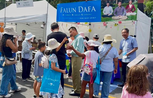 Image for article Australien: Falun Dafa beim Clayton Festival in Melbourne