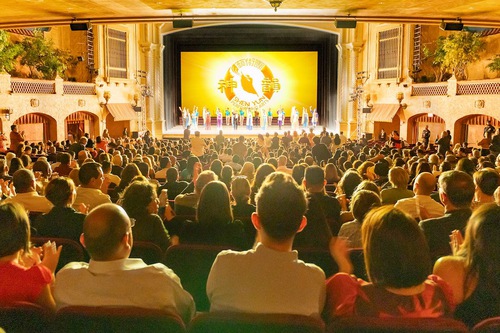 Image for article Shen Yun setzt Welttournee trotz Druck fort: „Es berührt die Seele“