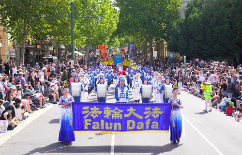 Image for article „Ihr bringt Frieden und vermittelt die Werte der Freundlichkeit“ – viel Anerkennung für Falun Dafa bei Oster-Parade in Australien