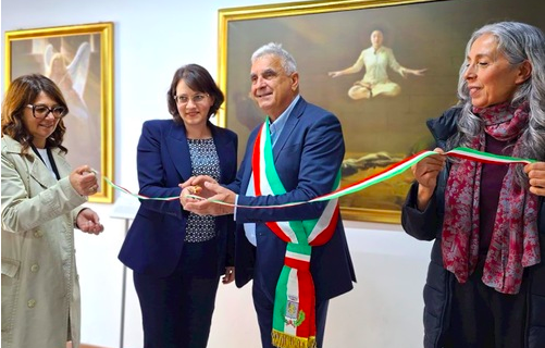 Image for article Italien: Besucher bewegt von Gemälden der „Kunst von Wahrhaftigkeit Güte Nachsicht“