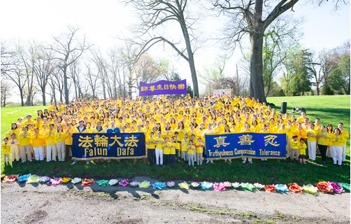 Image for article Orange County, New York: 300 Praktizierenden begehen gemeinsam den Welt-Falun-Dafa-Tag