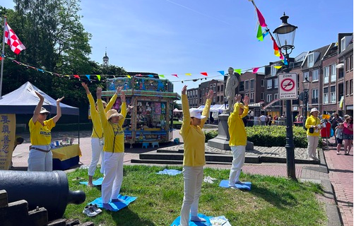 Image for article Niederlande: Falun Dafa auf einem viertägigen Leurse-Hafenfest