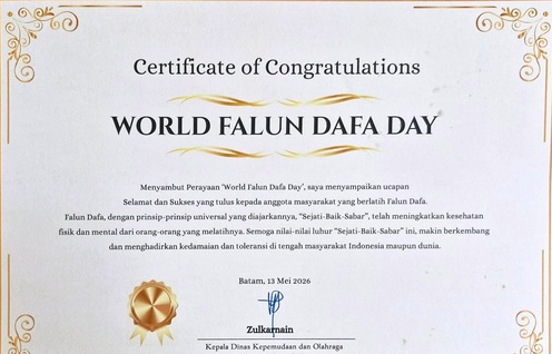 Image for article Regierungsvertreter in Indonesien würdigen Welt-Falun-Dafa-Tag mit Glückwunschurkunden