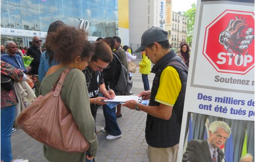 Image for article Paris: Falun Dafa stößt bei Informationstag auf positive Resonanz