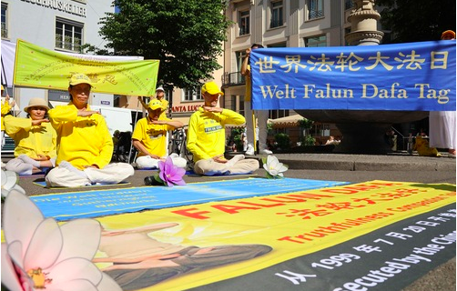 Image for article Falun Dafa in Zürich vorgestellt – bei Aktivitäten zum 13. Mai