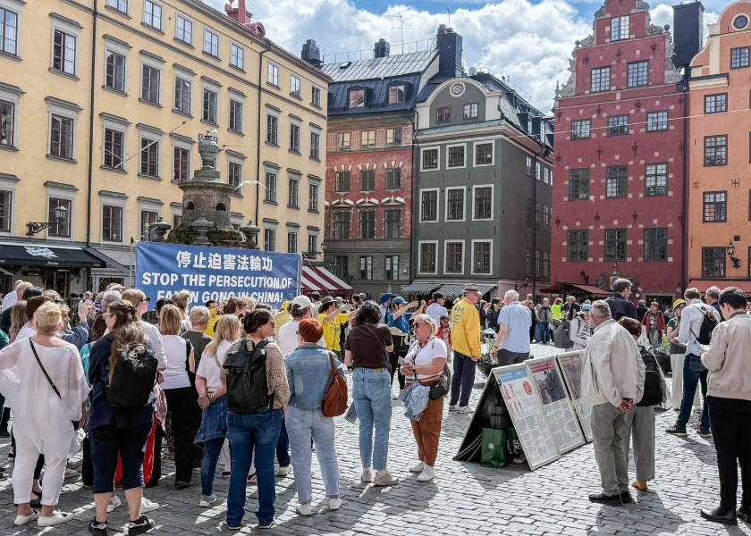 Image for article Am schwedischen Nationalfeiertag: Die Aufmerksamkeit auf Falun Dafa richten