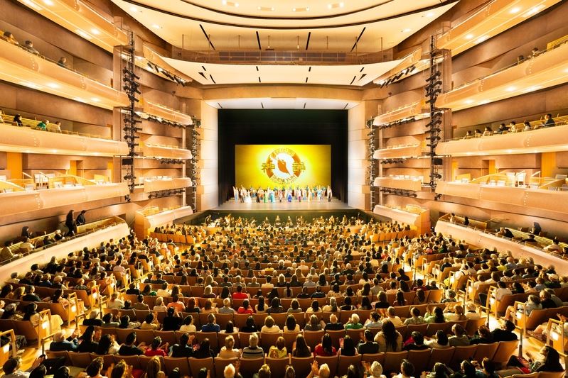 Image for article „Wir stehen hinter Ihnen“: Shen Yun tritt erneut in Toronto auf – mit Unterstützung politischer Mandatsträger