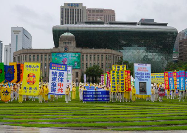 Image for article Filmregisseur aus Seoul: Schweigen billigt die Verfolgung
