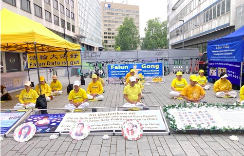 Image for article „Dies darf uns nicht gleichgültig sein“ – Düsseldorfs Politiker und Bürger unterstützen Protestaktionen