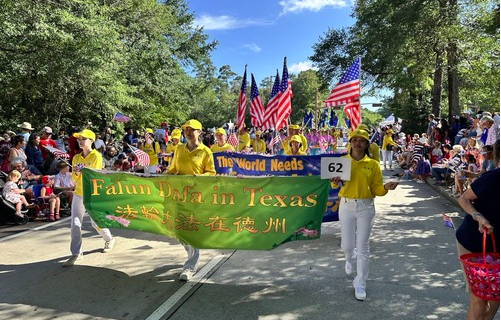 Image for article „Ihr tut der ganzen Welt Gutes“ – Falun Dafa bei Parade zum Unabhängigkeitstag in Texas willkommen