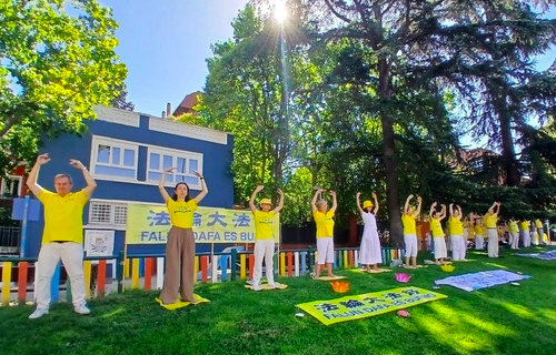 Image for article Falun-Dafa-Praktizierende in Spanien fordern ein Ende der 27-jährigen Verfolgung