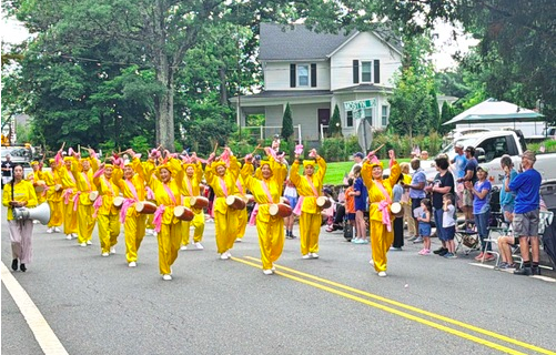 Image for article Freedom Festival in New Jersey: Falun-Dafa-Gruppe zieht Aufmerksamkeit auf sich