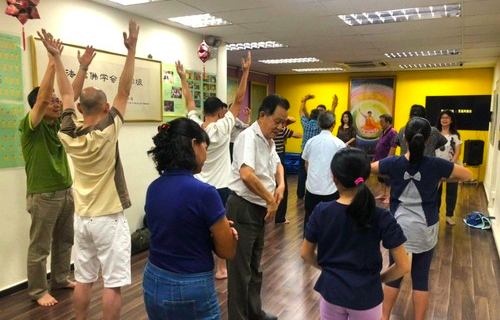 Image for article Rückschau: Im Gedenken an den 30. Jahrestag von Meister Lis Vortrag in Singapur (Teil II)