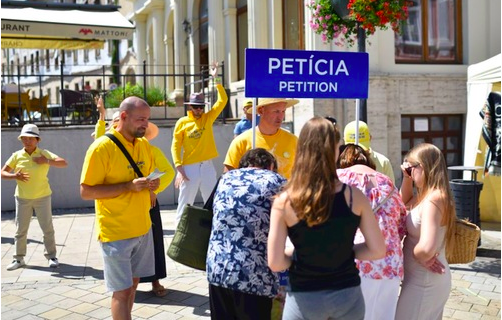 Image for article „Glaubensfreiheit darf nicht verletzt werden“ – slowakische Festivalbesucher unterstützen Falun Dafa