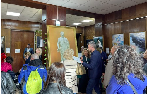 Image for article Bulgarien: Besucher von „Die Kunst von Zhen Shan Ren“ berührt