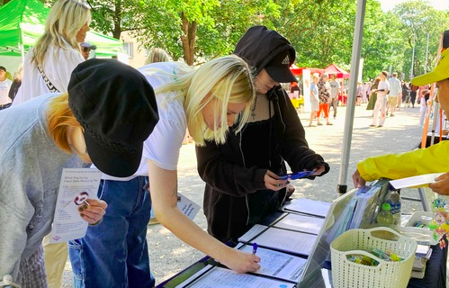 Image for article Finnland: Festivalbesucher unterzeichnen Petition für ein Ende der Verfolgung