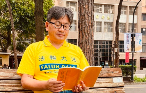 Image for article Eine lebenslange Verbindung zum „Zhuan Falun“